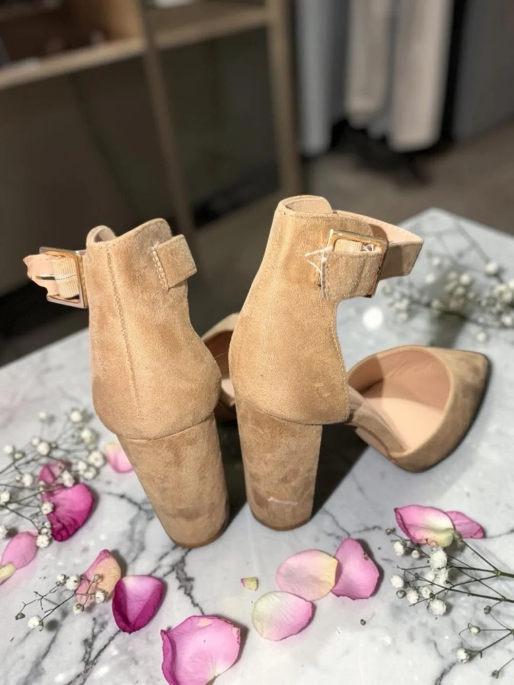 NINETIN GEL Beige Pointed Toe Ankle Strap Heels Size 8 - Picture 3 of 6